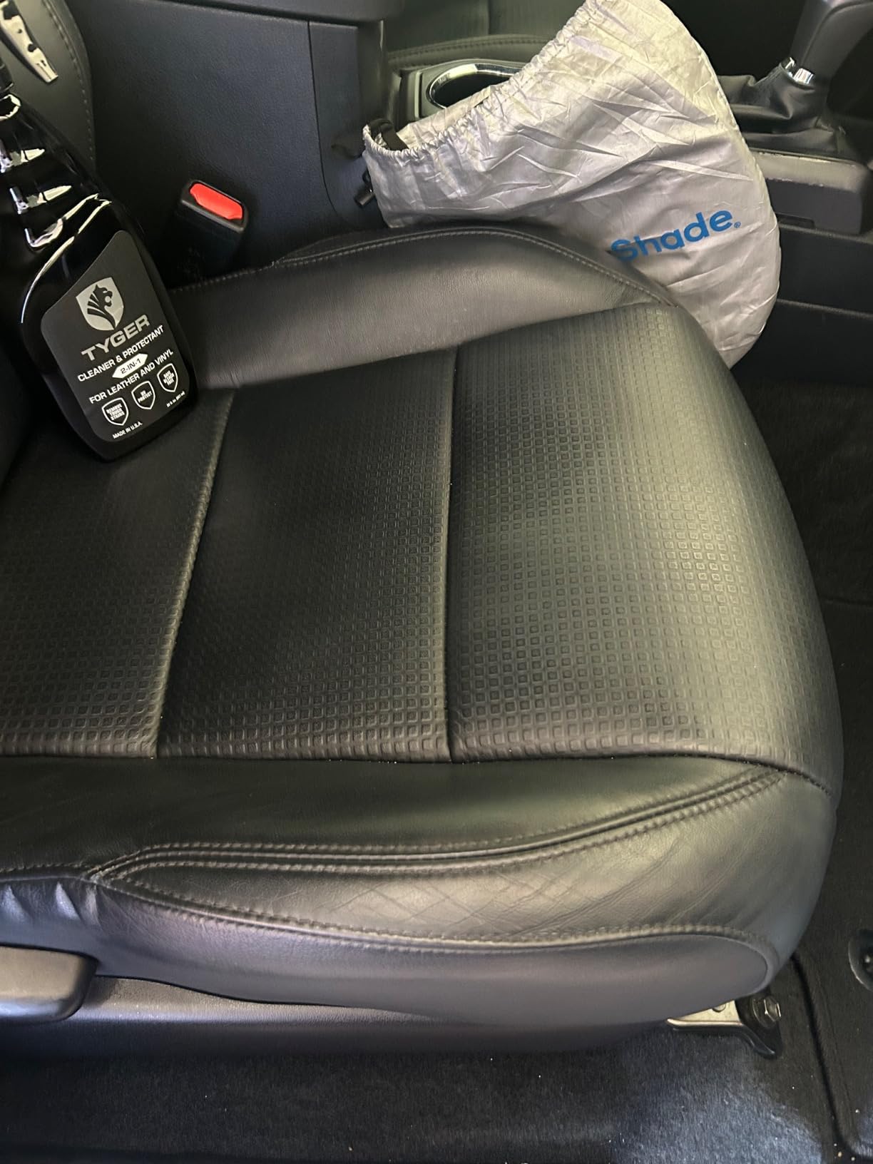 Tyger Tonneau Cover Cleaner & Protectant 2-in-1 Spray Specialized for Leather and Vinyl Surfaces, 22 Fl. oz. Made in USA customer photo 1