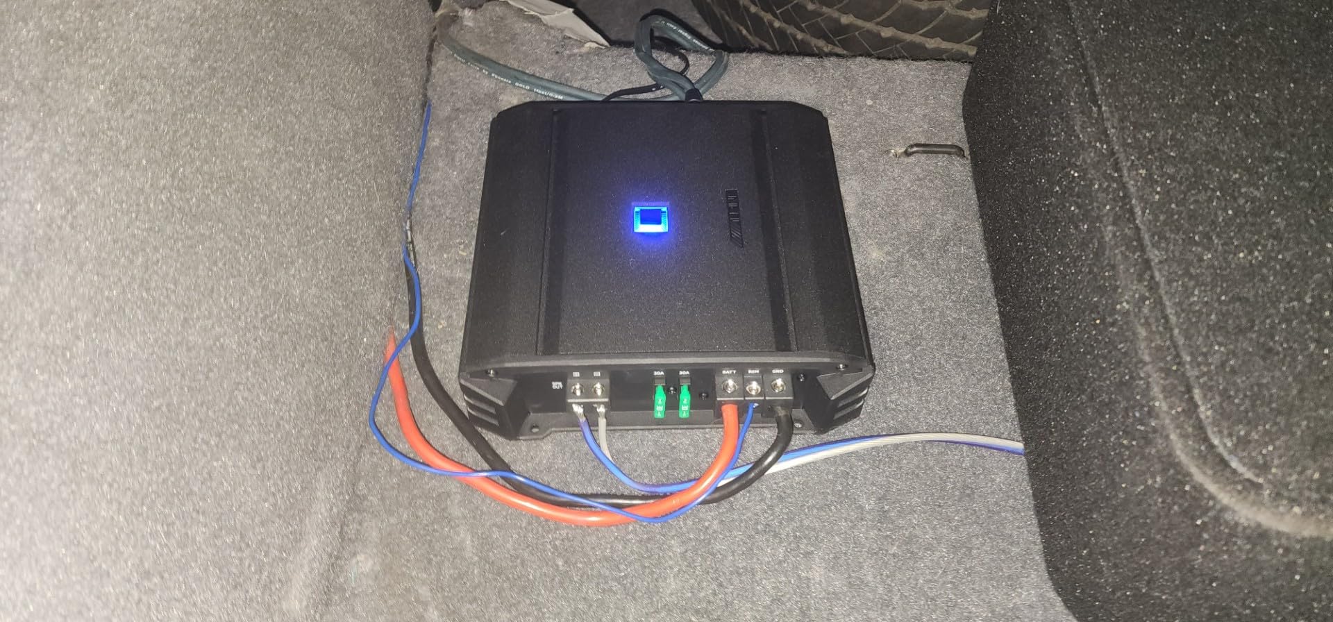 Alpine S-A60M, S Series Class D Monoblock Subwoofer Amplifier, 600 Watts customer photo 2