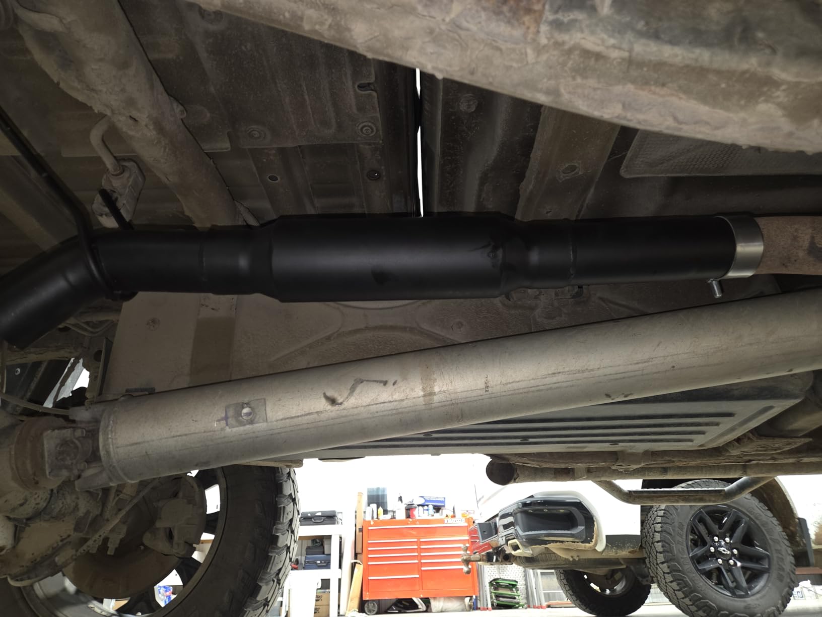 Flowmaster 817916 Outlaw Extreme Cat-Back Exhaust Kit 3 Inch 409 Stainless Steel Black Single Dump Style Turndown Compatible with 2014-2019 Classic Body Chevy Silverado GMC Sierra 1500 4.3L 5.3L customer photo 1