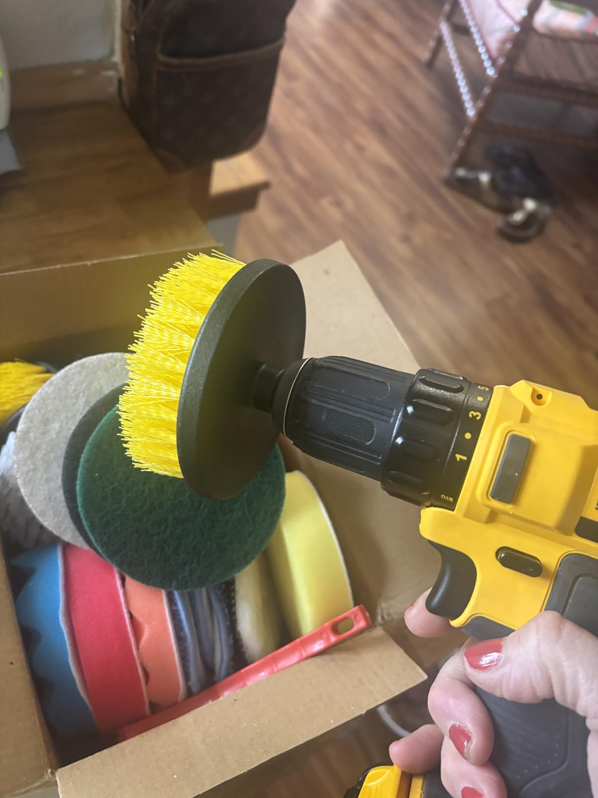 Holikme 22Pack Drill Brush Attachments Set, Scrub Pads & Sponge, Buffing Pads, Power Scrubber Brush, Car Polishing Pad Kit, Wax Applicator Pad, Car Cleaning Kit, Masonry Brushes, Cleaning Supplies customer photo 1