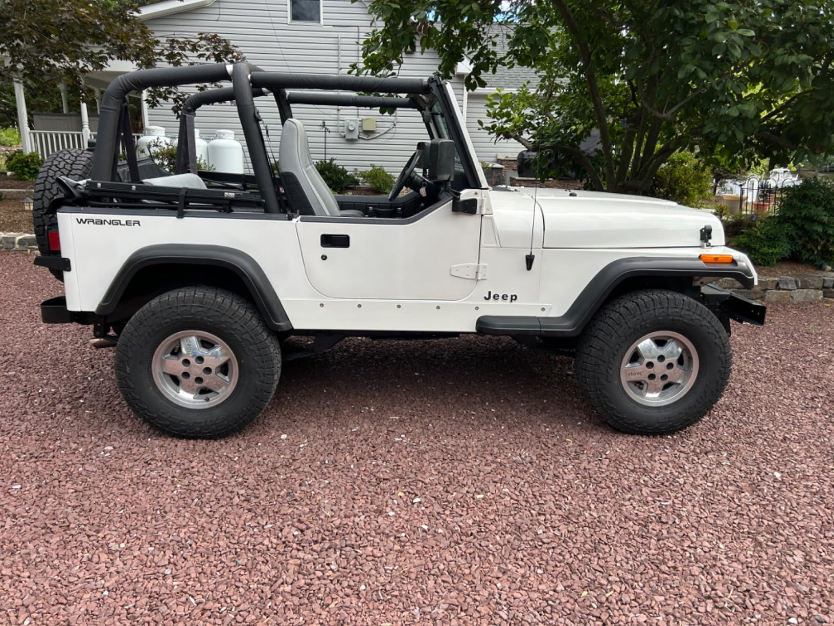 Eastwood 2K Epoxy Gray Primer | AeroSpray Catalyzed Technology | Durable Direct to Metal Automotive | Performance on Car Body Filler | 10-16 Sq Ft Coverage | 12 oz | 1 Pack customer photo 1