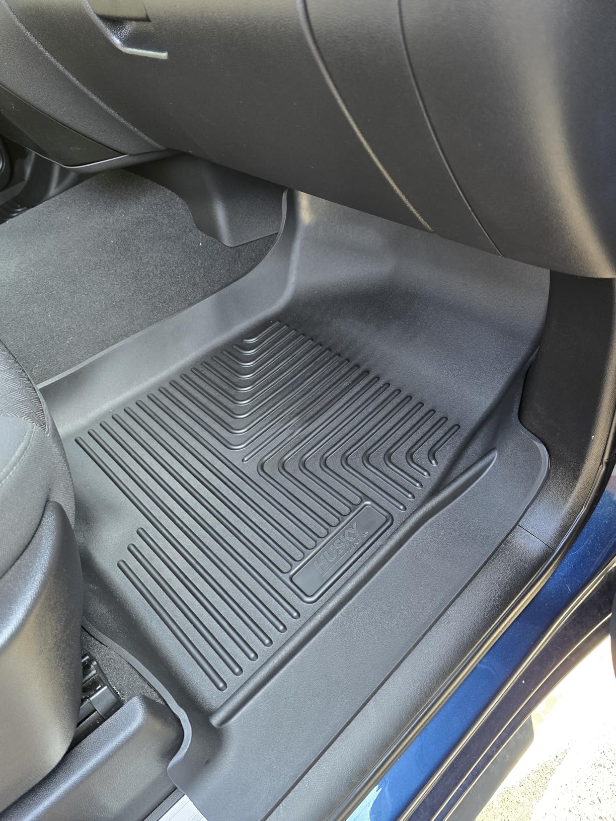Weatherbeater Floor Mats | Fits 2019 - 2025 Chevrolet Silverado & GMC Sierra 1500; 2020-2025 Silv./Sierra 2500/3500 Crew Cab w/Carpet & Underseat Stg | Front & 2nd Row, 3-pc Black - 94021 customer photo 1