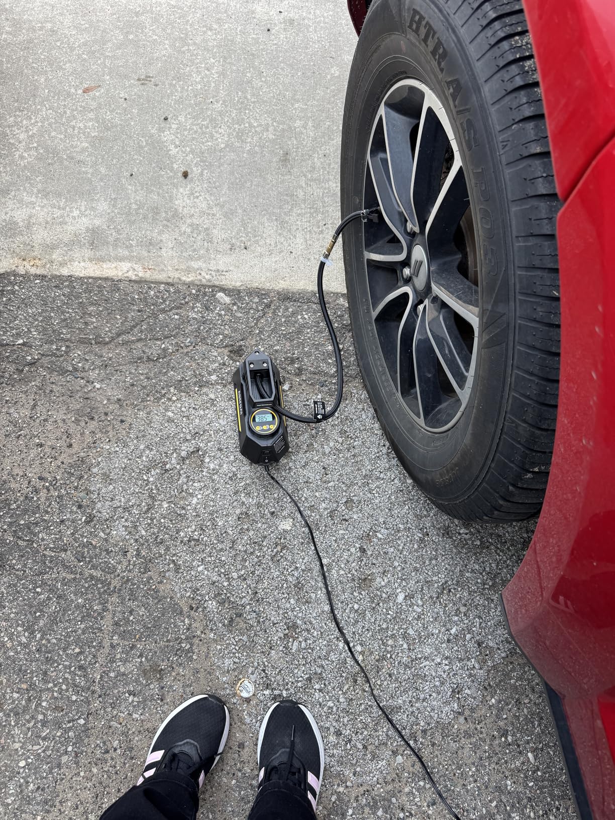 AstroAI AIRUN H Tire Inflator Portable Air Compressor Air Pump for Car Tires-Car Accessories, 9.8Ft Cord-12V DC-Powered Auto Pump with Digital Pressure Gauge, LED Light for Bicycle, Balloons, Yellow customer photo 2