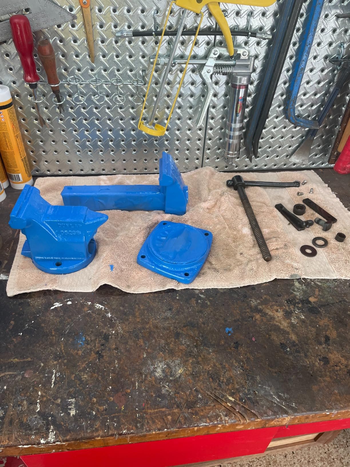 LE LEMATEC Sand Blaster Gun Kit - Portable Sandblaster for Air Compressor - Rust Removal & Glass Etching - Gravity Feed & Siphon Modes - AS118-2C customer photo 1