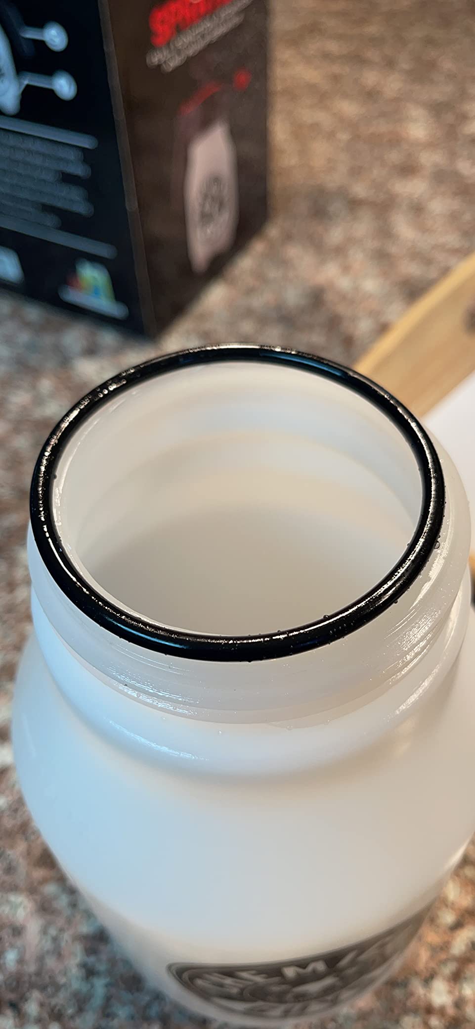 Chemical Guys Mr. Sprayer Full Function Pressure Atomizer and Pump Sprayer, Professional 50 oz Spray Bottle for Cleaning and Washing, for Home, Garden, Car Detailing, Easy Pump Action and Adjustable customer photo 2