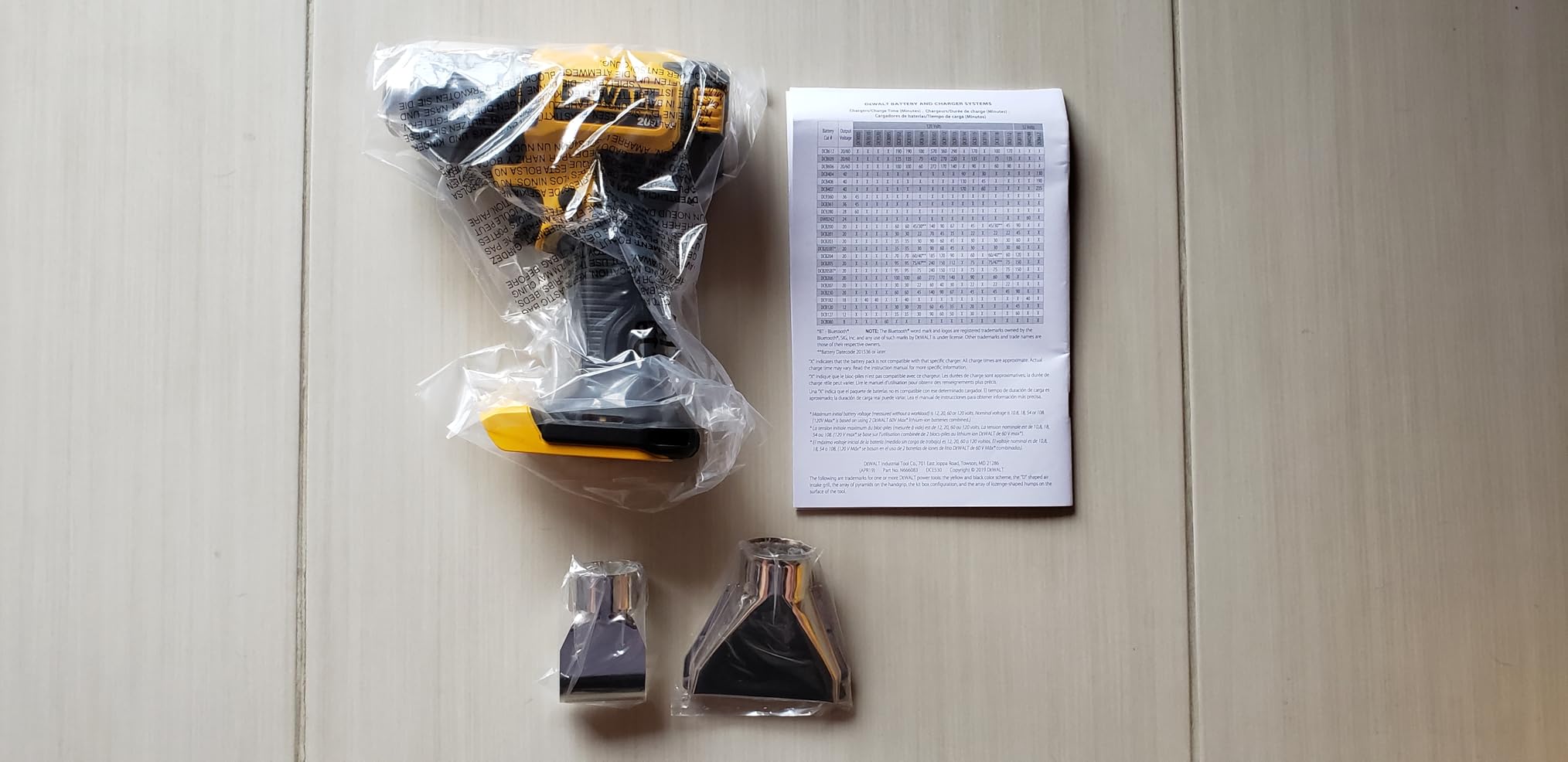 DEWALT 20V MAX Heat Gun, Cordless, Up to 990 Degrees, 42 Minutes of Run Time, LED Light, Heatgun with Flat and Hook Nozzle Attachments,Tool Only (DCE530B) customer photo 2