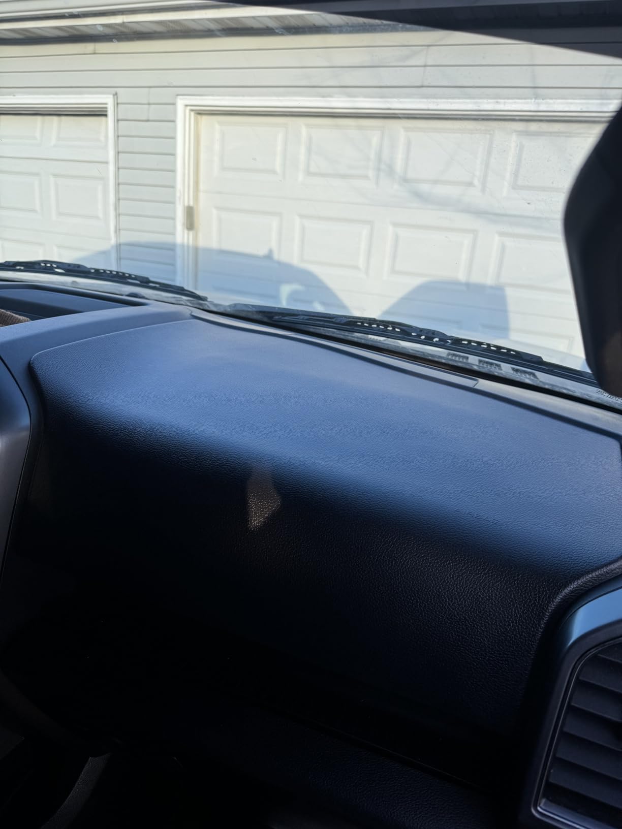 P & S Professional Detail Products Xpress Interior Cleaner - Safe for Leather, Vinyl, Plastic & More, Removes Dirt, Grease & Oil, No Residue, Fresh Scent, No Dilution Needed - 16 oz Spray customer photo 2