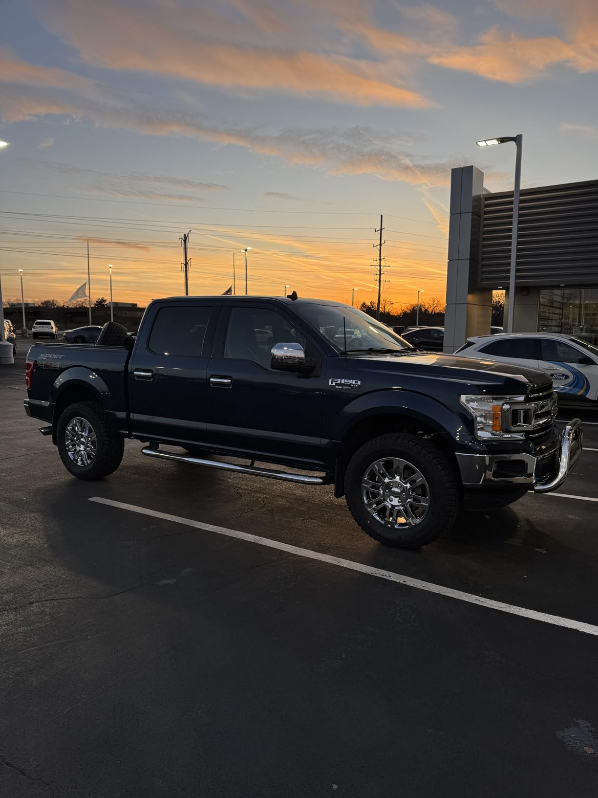 Rough Country Loaded N3 Leveling Struts for Ford F-150 4WD (2014-2025) 2