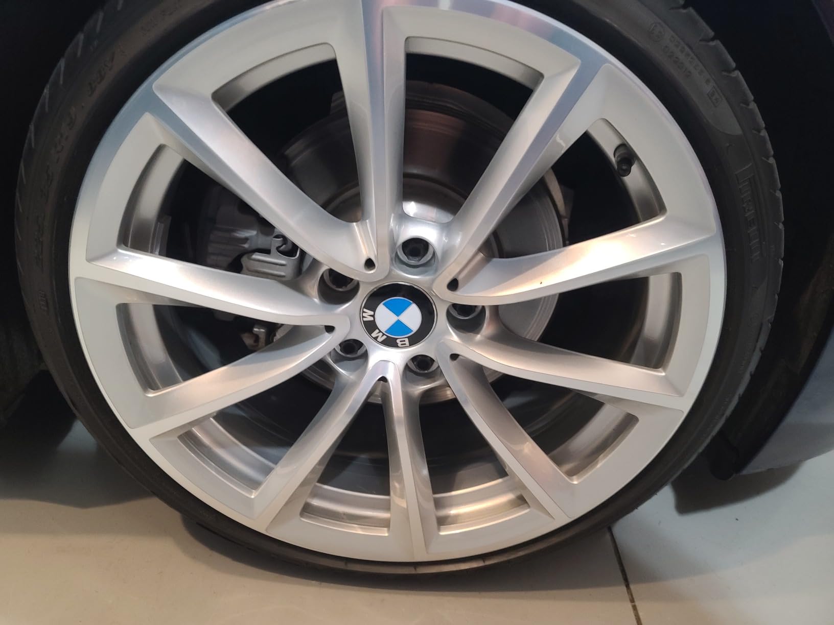 36122455269 Floating Center Caps Compatible with All Original Alloy Wheels with 5x120 Bolt Pattern 65mm Roundel (Set of 4) customer photo 1