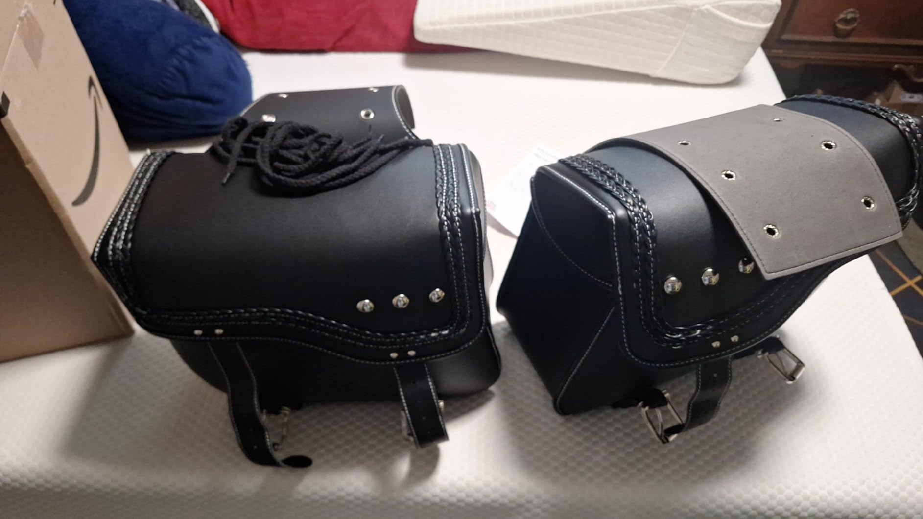 KEMIMOTO Motorcycle Saddlebags,Upgraded Bottom Anti-scalding Motorcycle Luggage Bag 30L(15Lx2) Large Capacity PU Leather Side Bags Compatible with Sportster Softail Dyna V-star Shadow customer photo 1