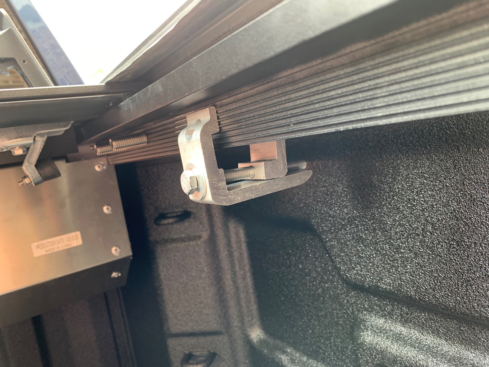 Syneticusa MB Retractable Truck Bed Cover for 2007-2026 Silverado/Sierra | 5.8ft (69.9