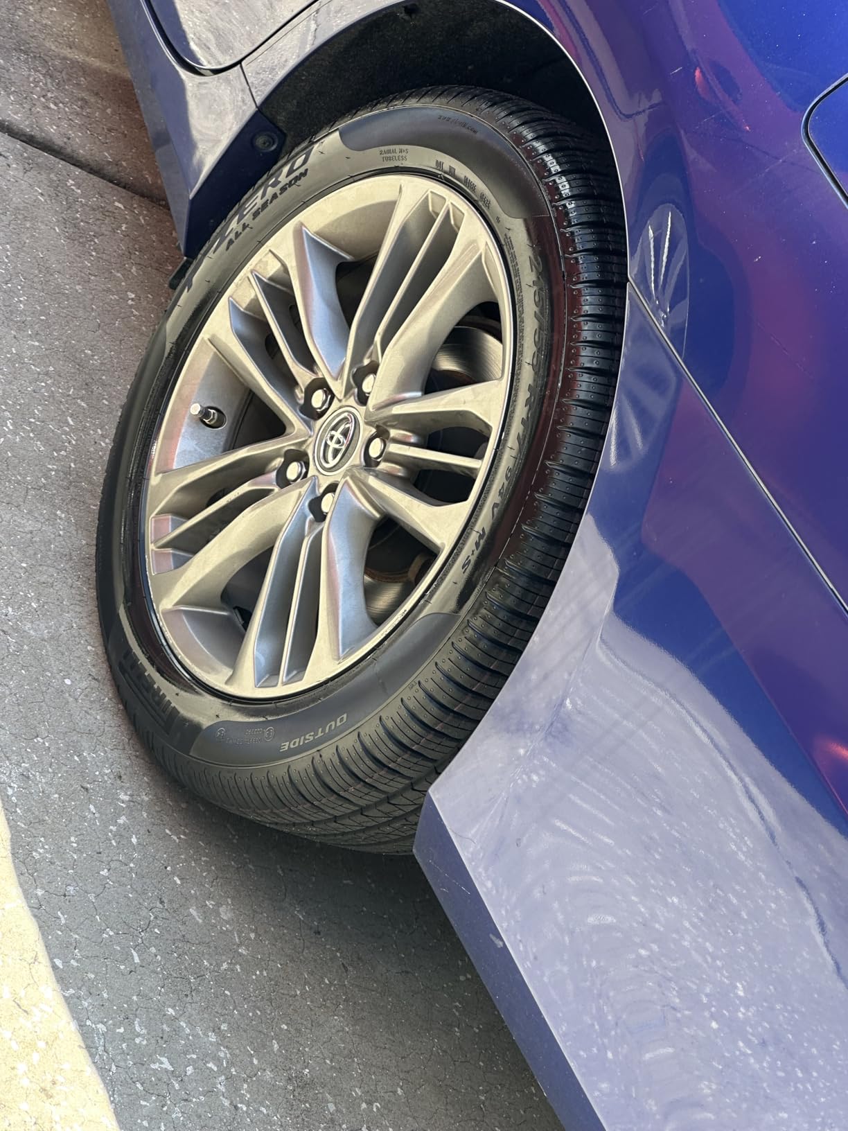 Pirelli P Zero All Season 215/55R17 94V Performance Tire customer photo 2