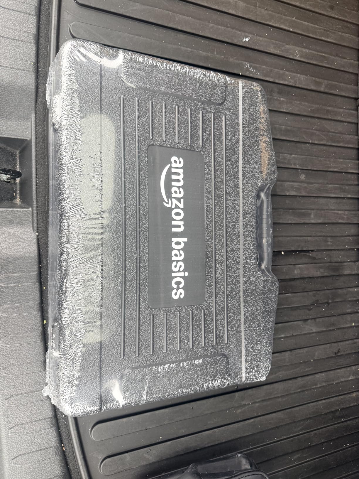 Amazon Basics 65-Piece General Household Home Repair and Mechanic's Hand Tool Kit Set, Black customer photo 1