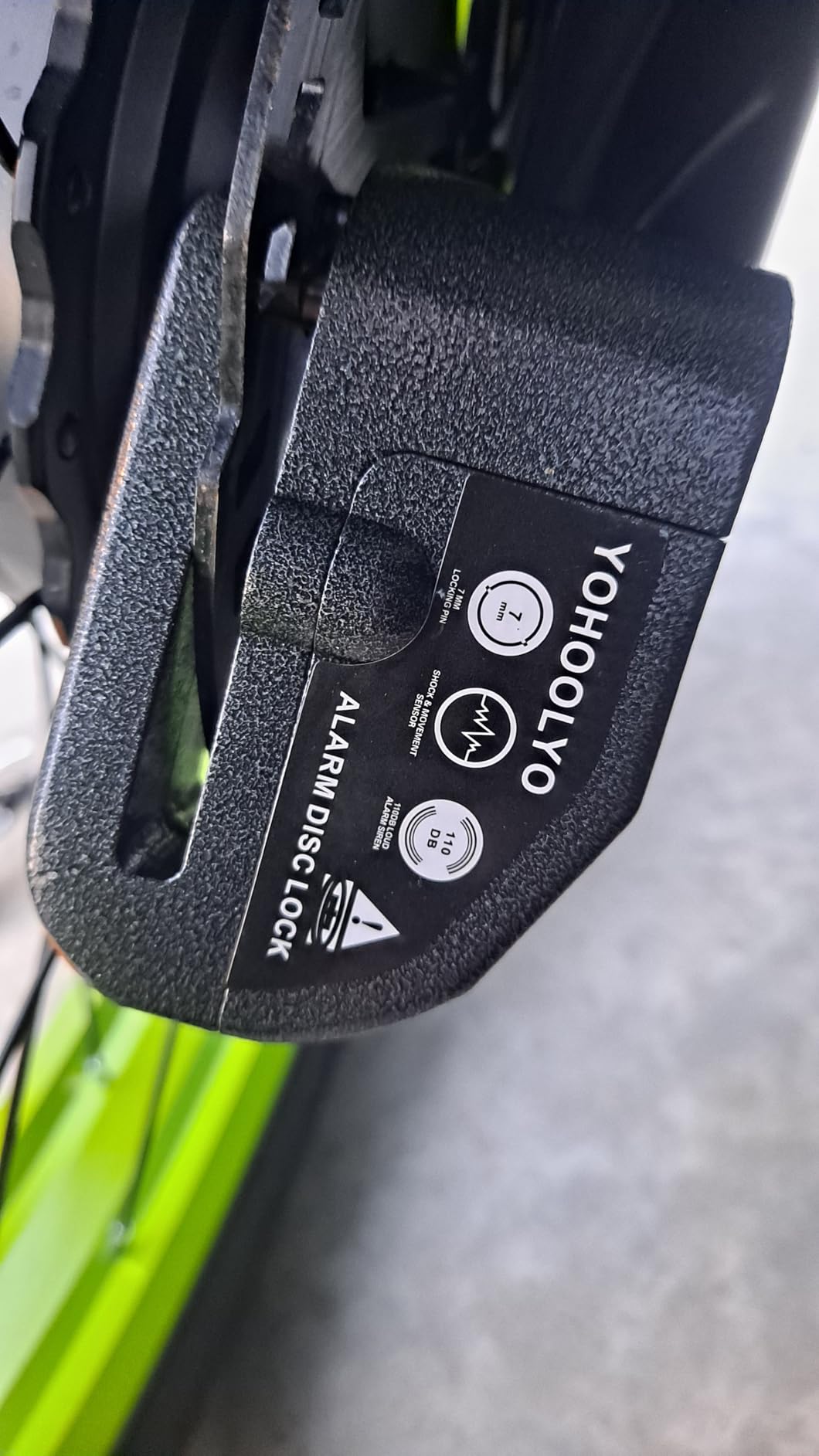 YOHOOLYO Alarm Disc Lock Motorcycle Disc Brake Lock Anti-Theft Waterproof 110 dB 7mm Pin 5ft Reminder Cable for Motorcycles Bike Scooter Carry Pouch (Red) customer photo 2