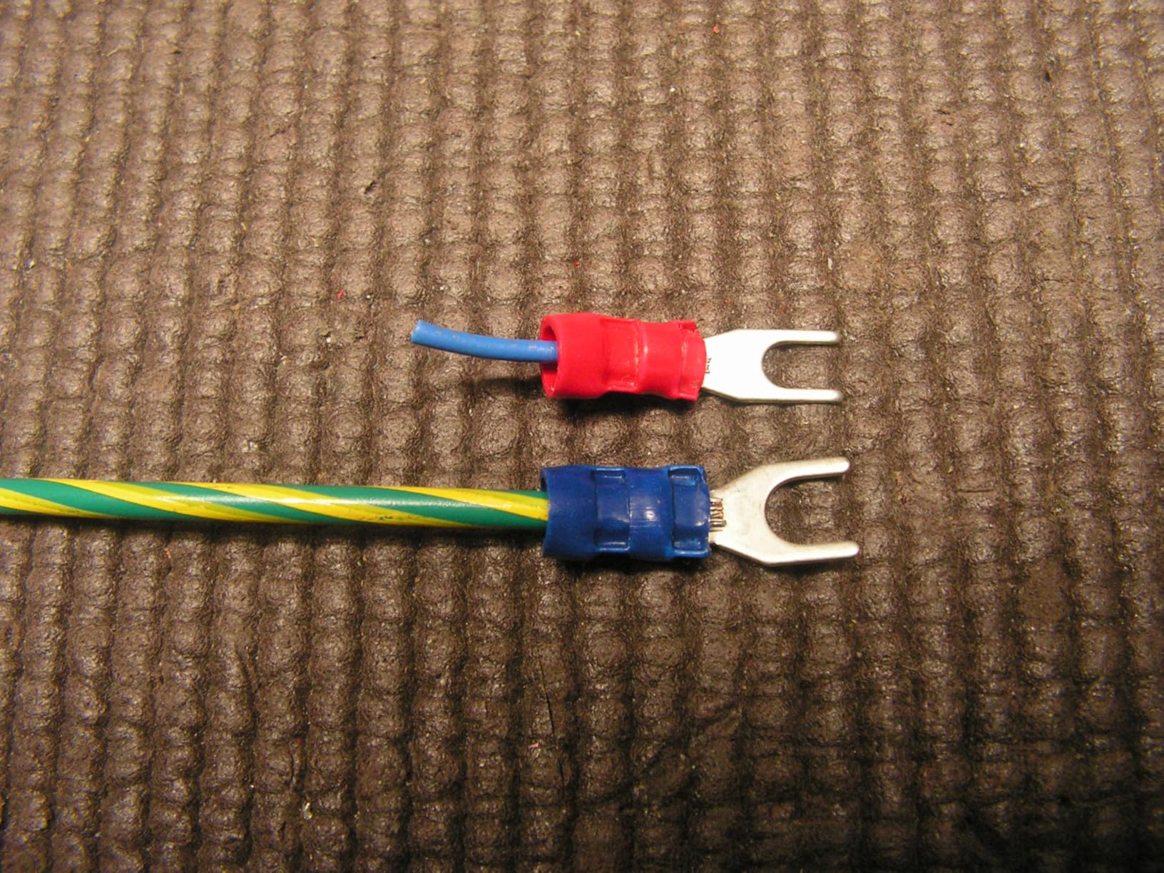 Klein Tools 3005CR Wire Crimper Tool, Ratcheting Insulated Terminal Crimper for 10 to 22 AWG Wire customer photo 2