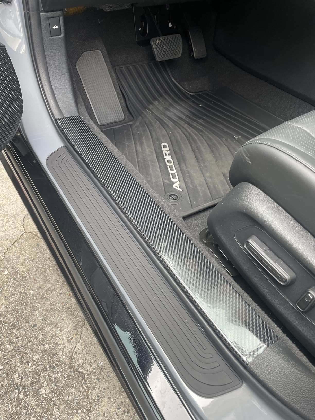 DGSL Car Door Edge Guards Door Sill Protector, 2.7In x 33Ft 5D Carbon Fiber Car Wrap Film, Vinyl Automotive Wrap Film Anti-Collision Fits for Most Vehicles (Black) customer photo 1