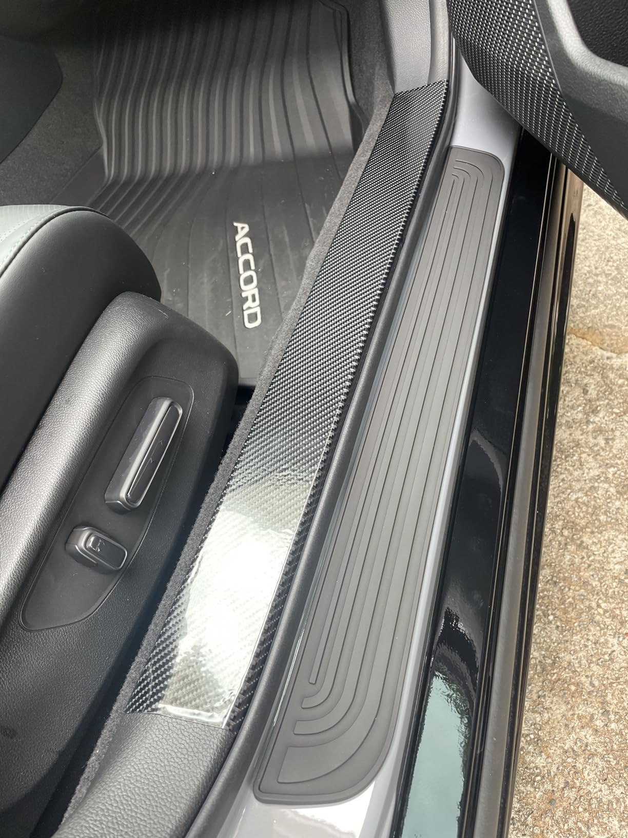 DGSL Car Door Edge Guards Door Sill Protector, 2.7In x 33Ft 5D Carbon Fiber Car Wrap Film, Vinyl Automotive Wrap Film Anti-Collision Fits for Most Vehicles (Black) customer photo 2