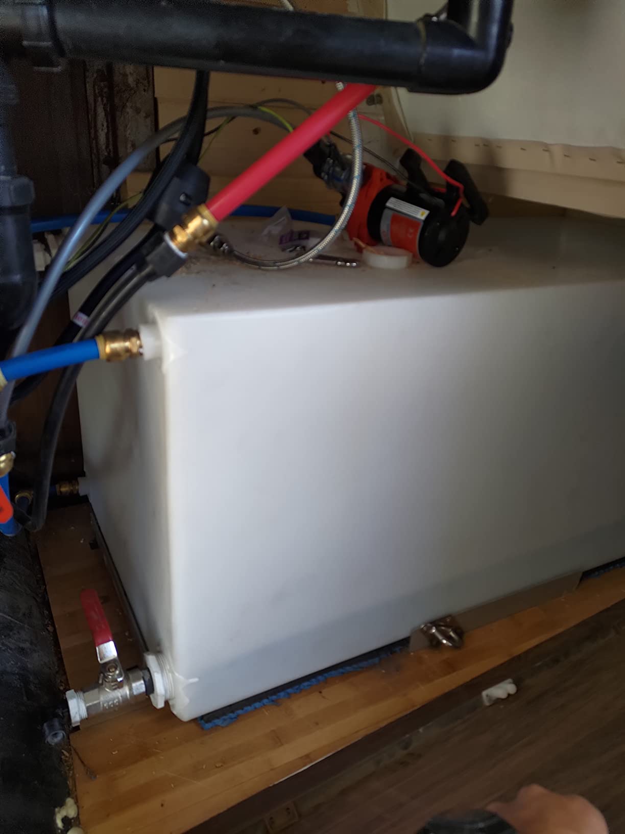 Class A Customs | T-5500 | 55 Gallon Fresh Water Holding Tank customer photo 1