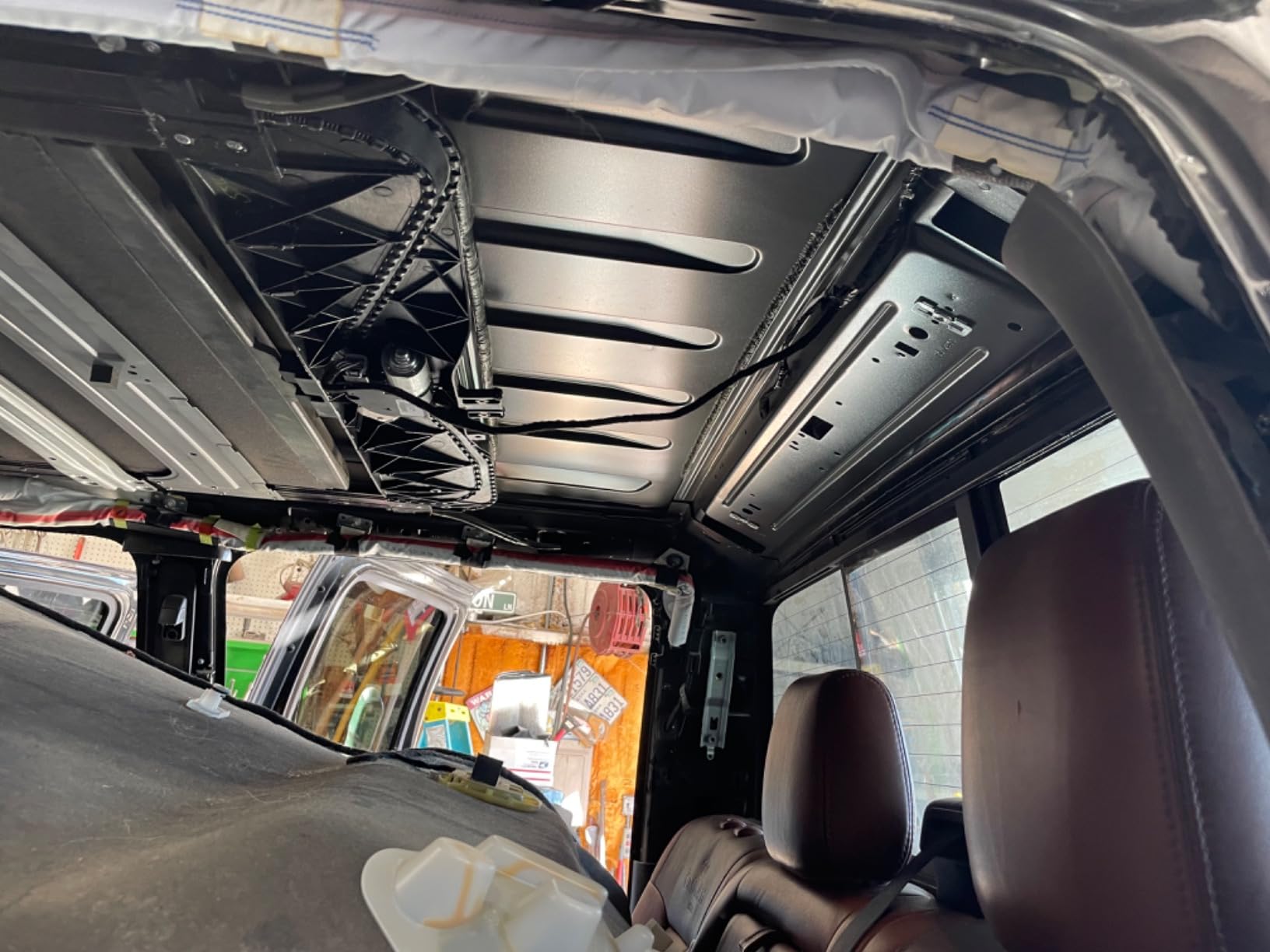 Sunroof Repair Kit Sunroof Track Assembly for Ford F150 F250 F350 F450 Expedition Lincoln Navigator Mark LT Replaces # 02ESR1201ABK customer photo 2