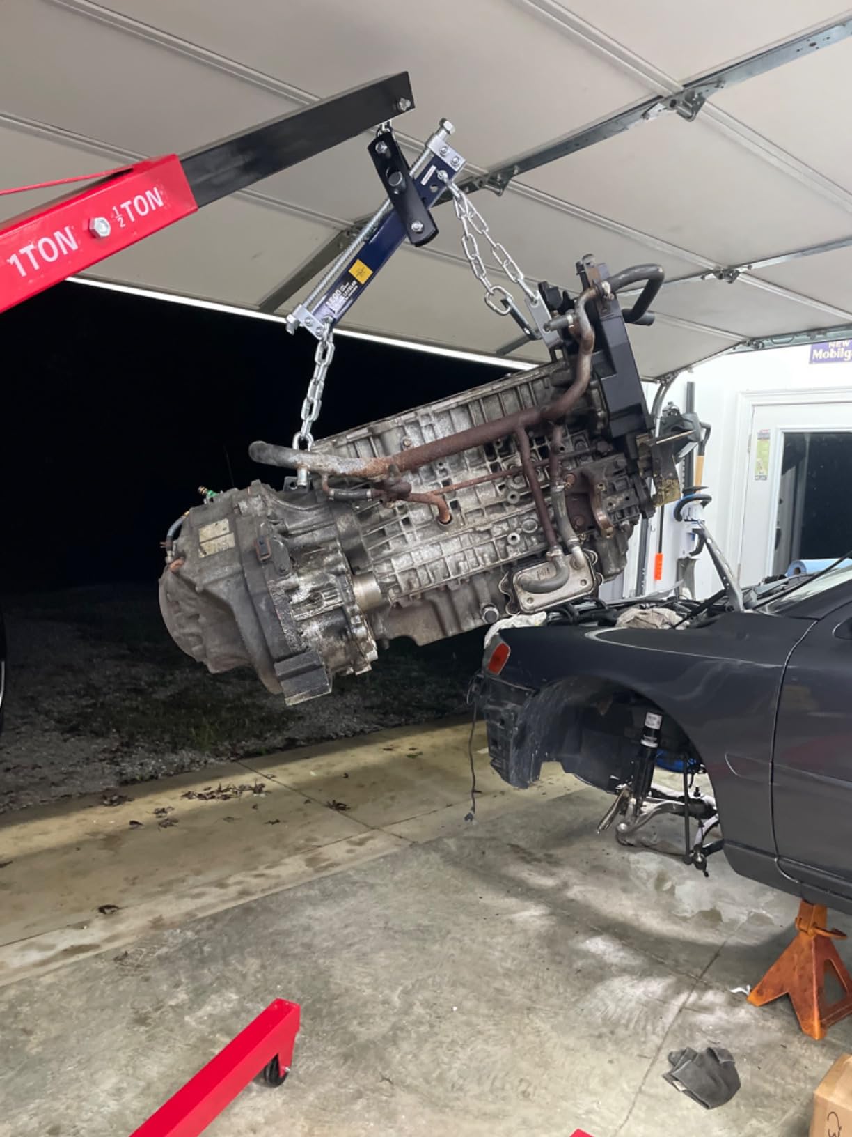 2 Ton Hydraulic Engine Hoist Crane, 4400LBS Folding Heavy-Duty Cherry Picker Engine Hoist with 6 Locking Wheels & 4 Boom Positions for Truck SUV Engines Garage Workshop customer photo 2