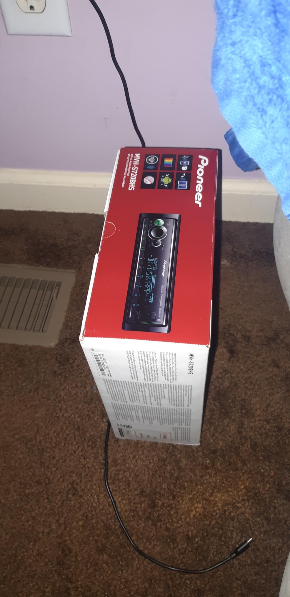 Pioneer MVH-S720BHS 1-Din Digital Media Receiver - Bluetooth, SiriusXM, Color Change, HD Radio, USB, FLAC, Voice Control, 50W x 4 Output, 13-Band EQ, AM/FM Radio customer photo 2