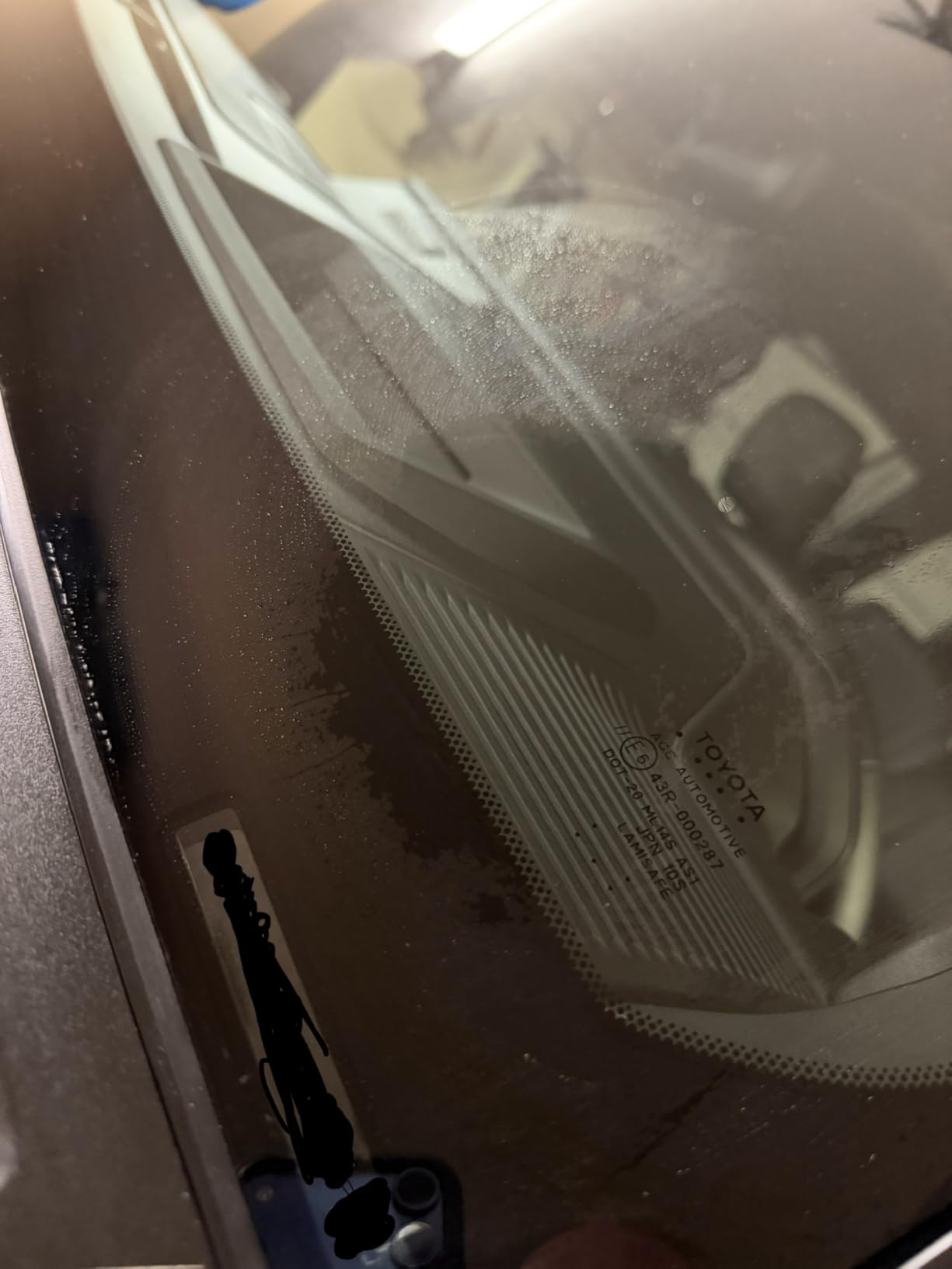 Invisible Glass 91411 Glass Stripper - Hard Water Spot Remover - Strips Coatings, Waxes, Oils & Road Film - Preps Windshields for Rain Repellent & Ceramic Coating - 4 Fl Oz customer photo 1