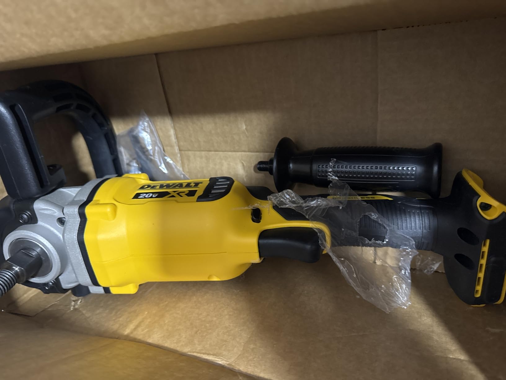 DEWALT 20V MAX* XR Cordless Polisher, Rotary, Variable Speed, 7-Inch, 180 mm, Tool Only (DCM849B) customer photo 1