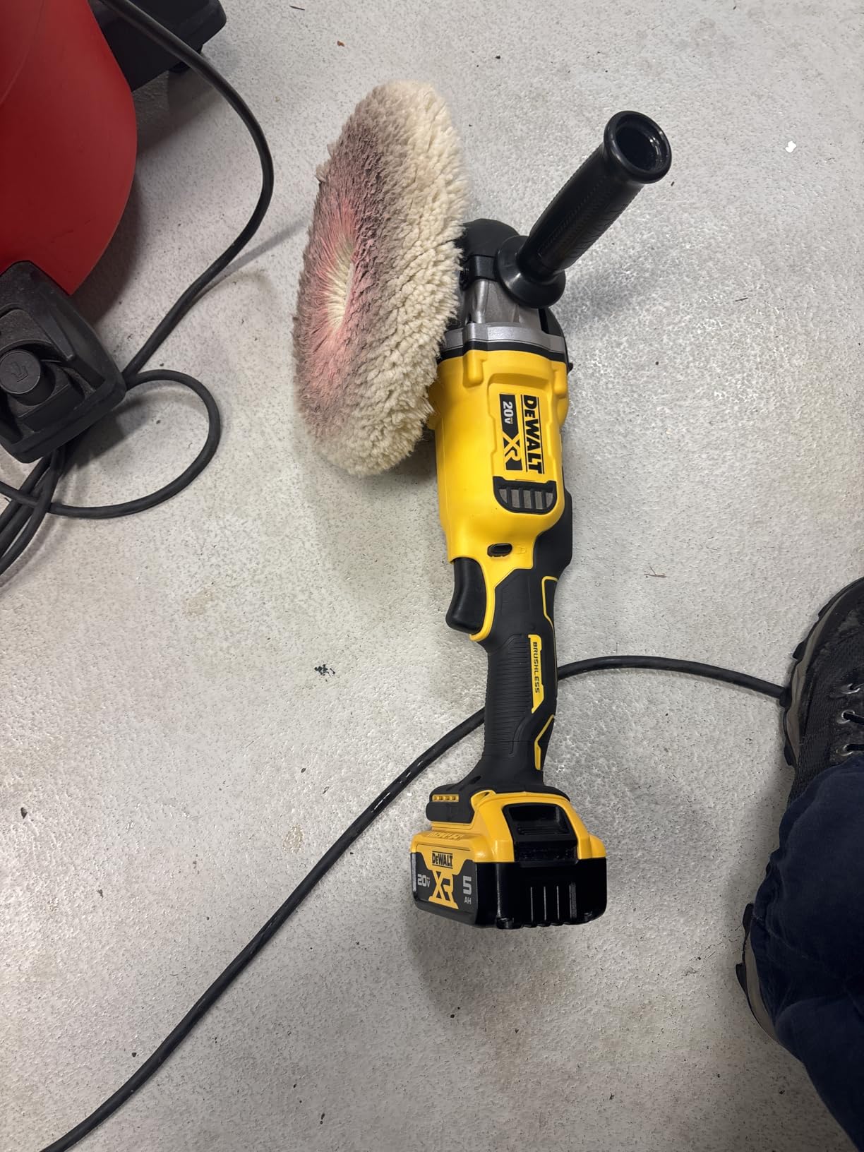 DEWALT 20V MAX* XR Cordless Polisher Kit, Rotary, Variable Speed, 7-Inch, 180 mm (DCM849P2) customer photo 1