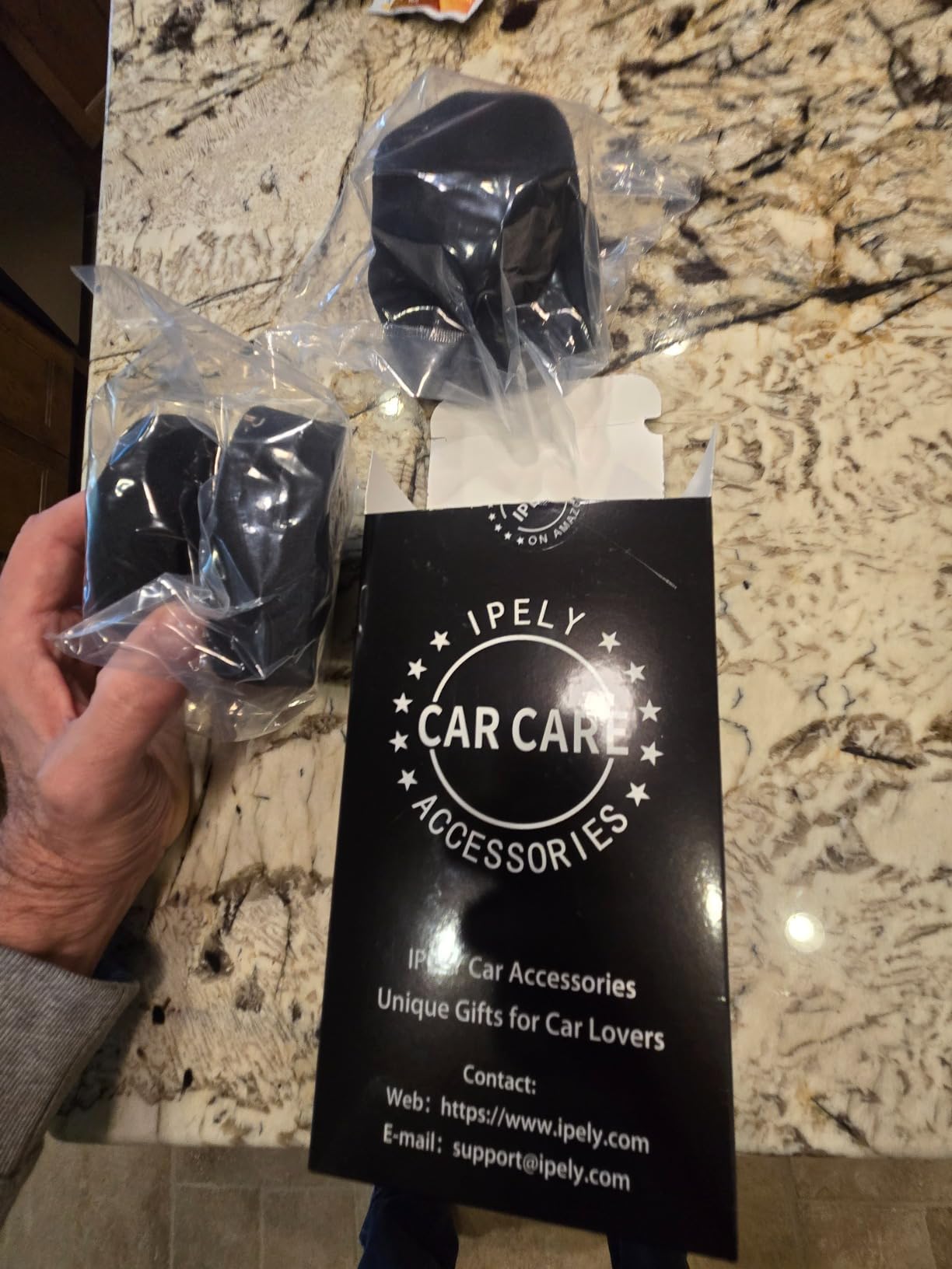 IPELY 2 Pack Large Tire Shine Applicator Pad, Durable and Reusable Hex-Grip Tire Dressing Applicator Pad for Applying Tire Shine customer photo 2