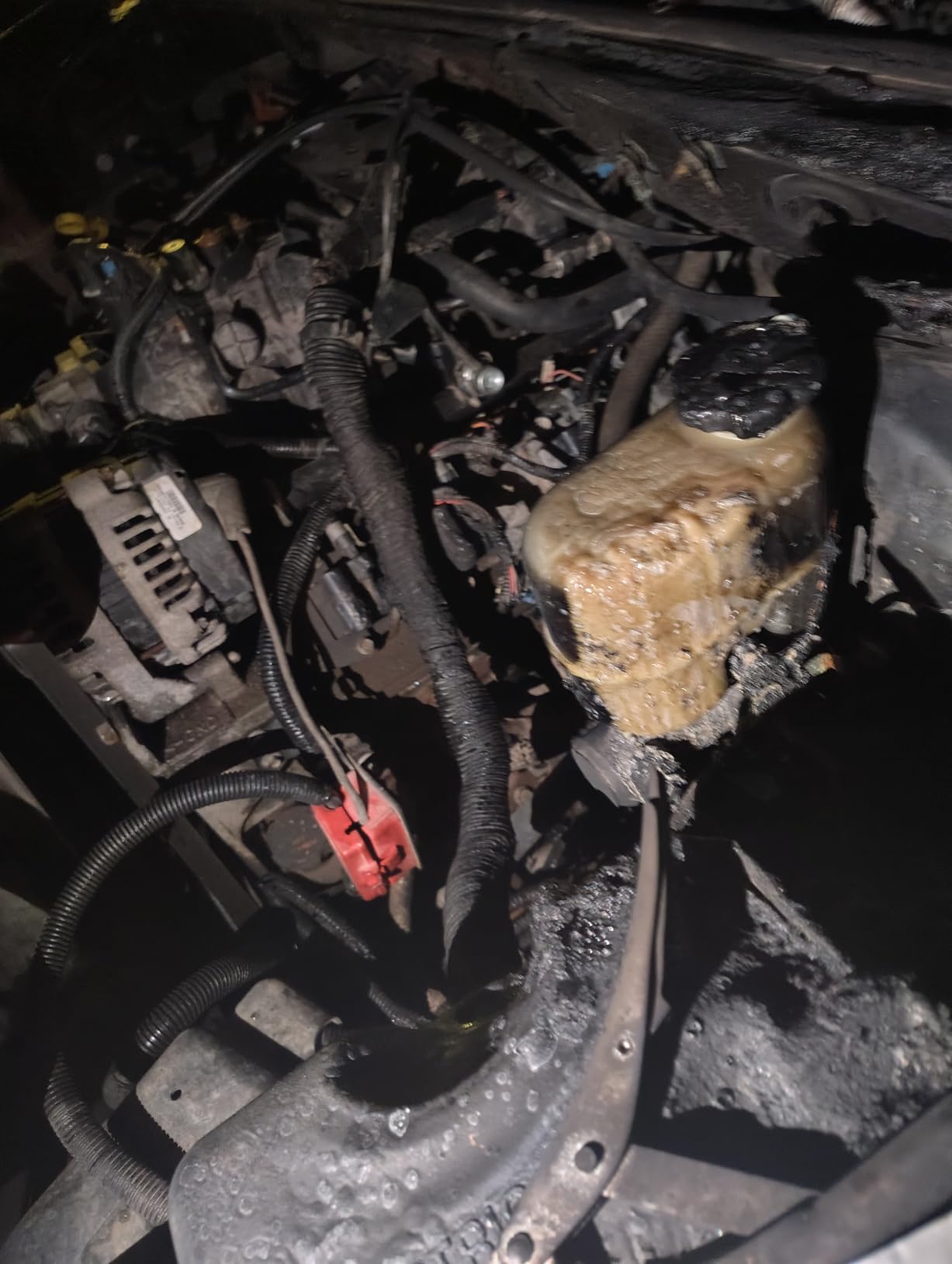 Fuel Injector 2 Holes 8Pcs | 4.8L 5.3L 6.0L Engine | for 2001-2007 Chevy Silverado Suburban Tahoe GMC Sierra Yukon Cadillac Escalade & More | Replace# 25317628, 17113698, 17113553, FJ315, FJ10062 customer photo 1