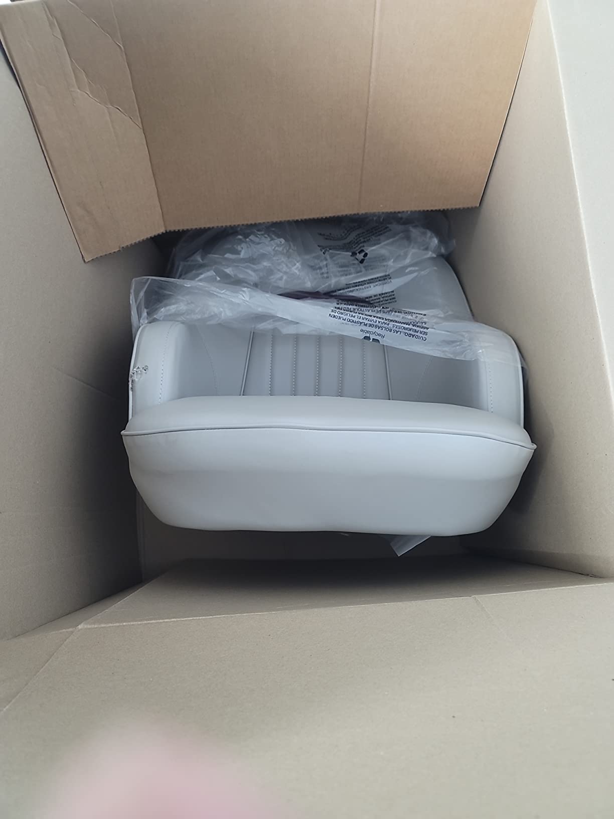 Seamander Pontoon Captains Bucket Boat Seat, Injection Molded Plastic Frame, Plush Foam Padding, Marine Grade Vinyl, 5x5 or 5x12 inch Mounting Pattern customer photo 2