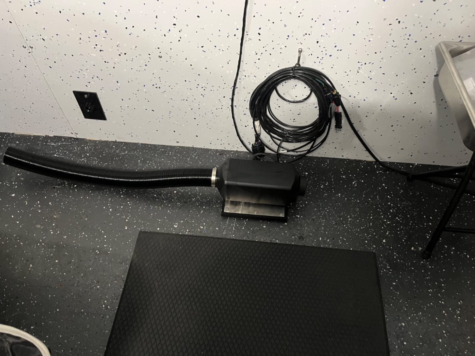 Eberspacher Espar Airtronic S2 D2 L 12V 2.2kW 7500BTU with EasyStart PRO 7 Day Timer with Fault Display and Automatic Altitude Adjustment includes RV Muffler Silencer and Floor Mounting Plate customer photo 1