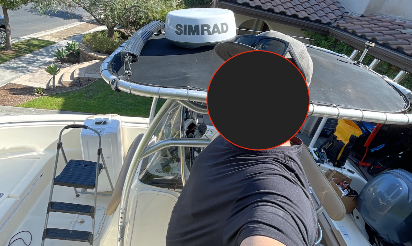 Simrad HALO20+ 36 NM 20-inch Pulse Compression Radar, 60 RPM, with Collision Avoidance and VelocityTrack customer photo 1