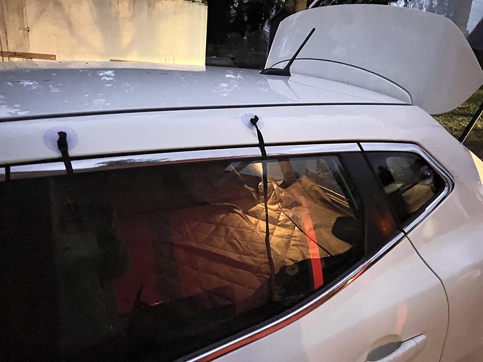 Veckle SUV Cargo Liner for Dogs with Side Flaps, Large (54