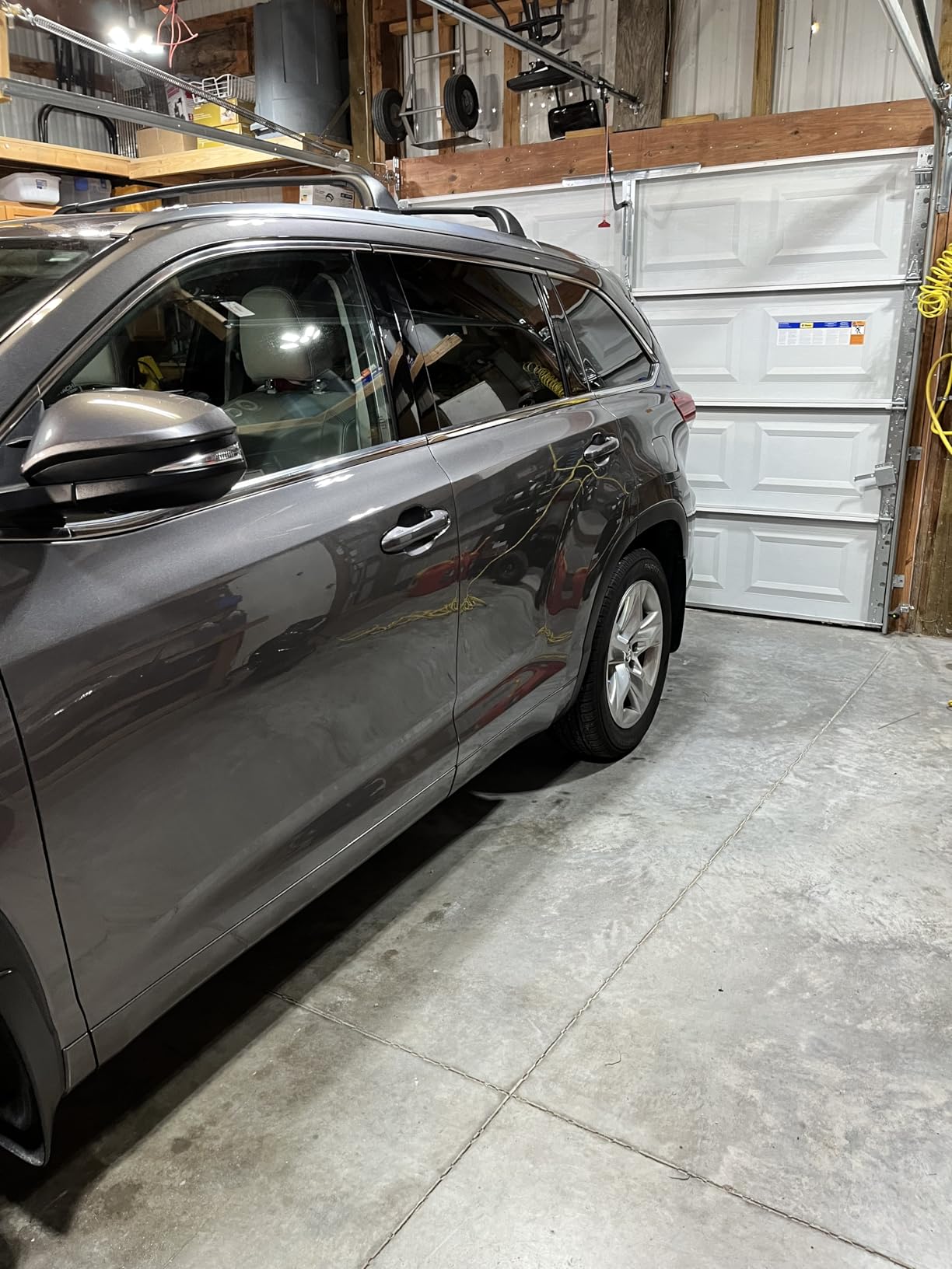 Griot's Garage Ceramic 3-in-1 Wax, SiO2 Spray for Cars, Trucks, and RV's, Provides Protection and Water Beading on Paint, Wheels, Plastic, Rubber Trim, Chrome, and More, 22 oz customer photo 1