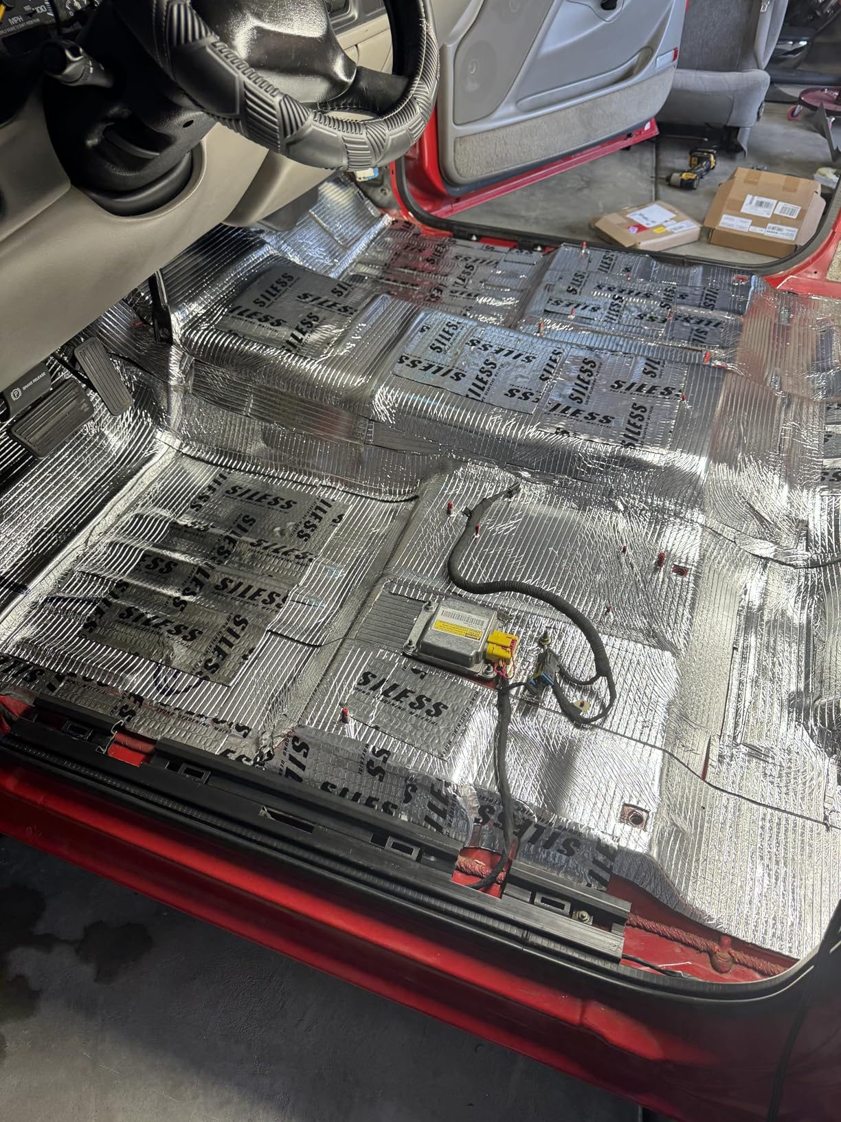 Siless Liner 157 mil (4 mm) 36 sqft Aluminum Foil Finish Car Sound Deadening & Heat Insulation Closed Cell Foam - PE Foam Sound Deadener customer photo 1