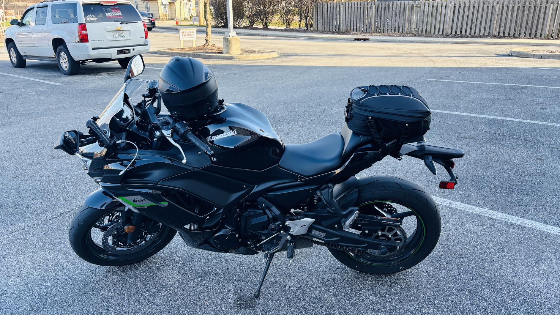 KEMIMOTO Motorcycle Tail Bag, Dual Use Motorcycle Rear Seat Bag with Waterproof Rain Cover, 22L-34L Expandable Motorbike Helmet Bag Luggage Storage Backpack with 6 straps customer photo 1