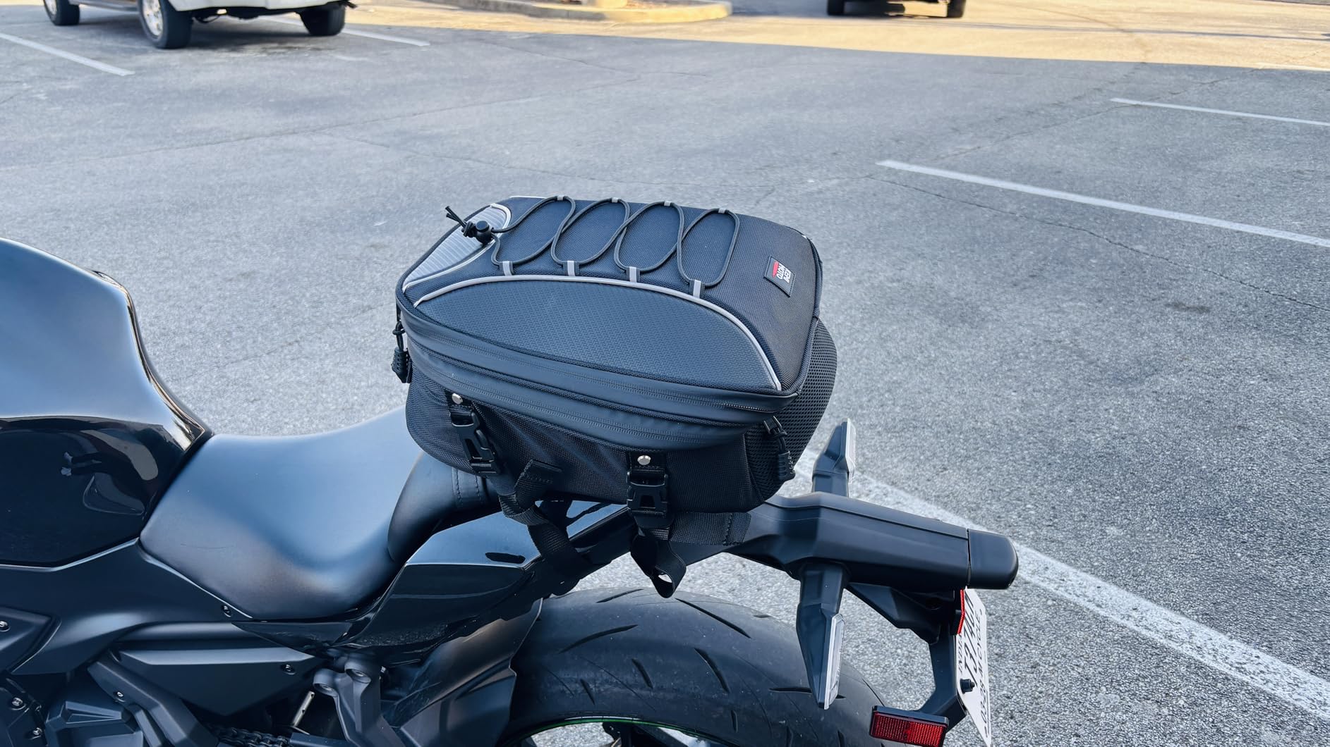 KEMIMOTO Motorcycle Tail Bag, Dual Use Motorcycle Rear Seat Bag with Waterproof Rain Cover, 22L-34L Expandable Motorbike Helmet Bag Luggage Storage Backpack with 6 straps customer photo 2