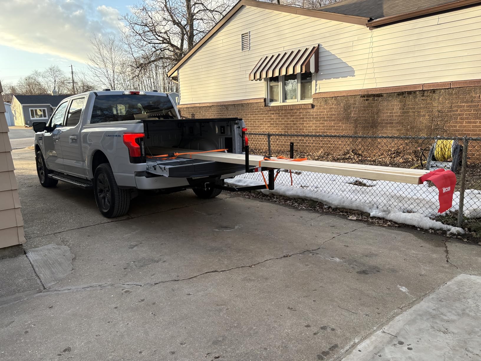 Mockins 750 Lbs Cap Truck Bed Extender Hitch Mount | 2-in-1 All-Weather Steel Canoe Rack & Kayak Trailer w/Stabilizer & Straps | Versatile Bed Extenders for Trucks & SUVs for Ladders, Pipes & Lumber customer photo 1