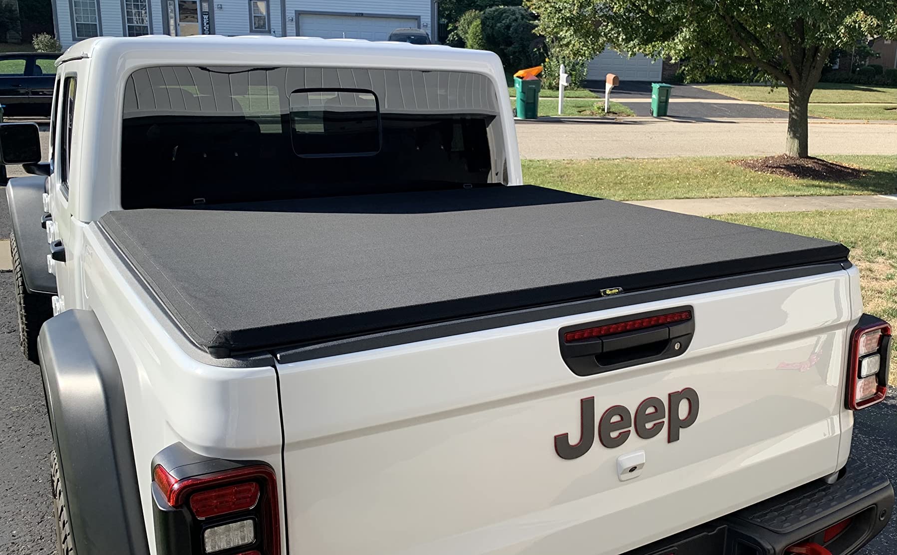 Bestop EZ-Roll Soft Tonneau - '20 Gladiator; for 5 ft. Bed (Black Twill) customer photo 2