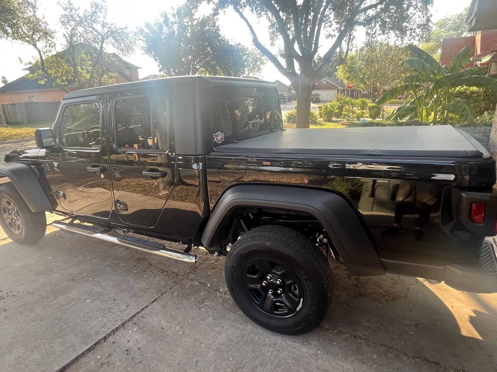 oEdRo Soft Roll Up Truck Bed Tonneau Cover Compatible with 2020-2026 Jeep Gladiator/JT 5ft Bed customer photo 1