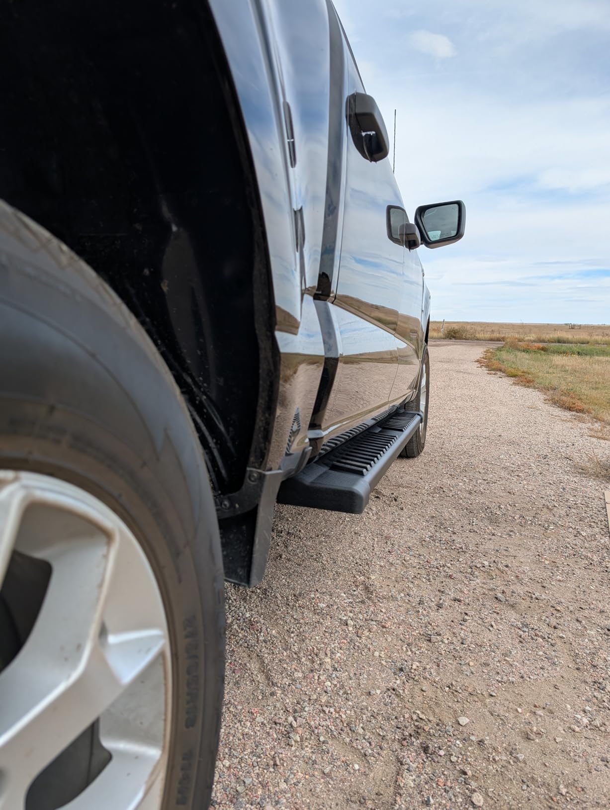 COMNOVA Pair Running Boards Compatible with 2015-2026 Ford F150 Crew Cab with 4 Full Size Doors, Truck Side Steps, Width 6 Inches, V Style Step Boards, Stainless Steel Nerf Bars, Step Bars. customer photo 2