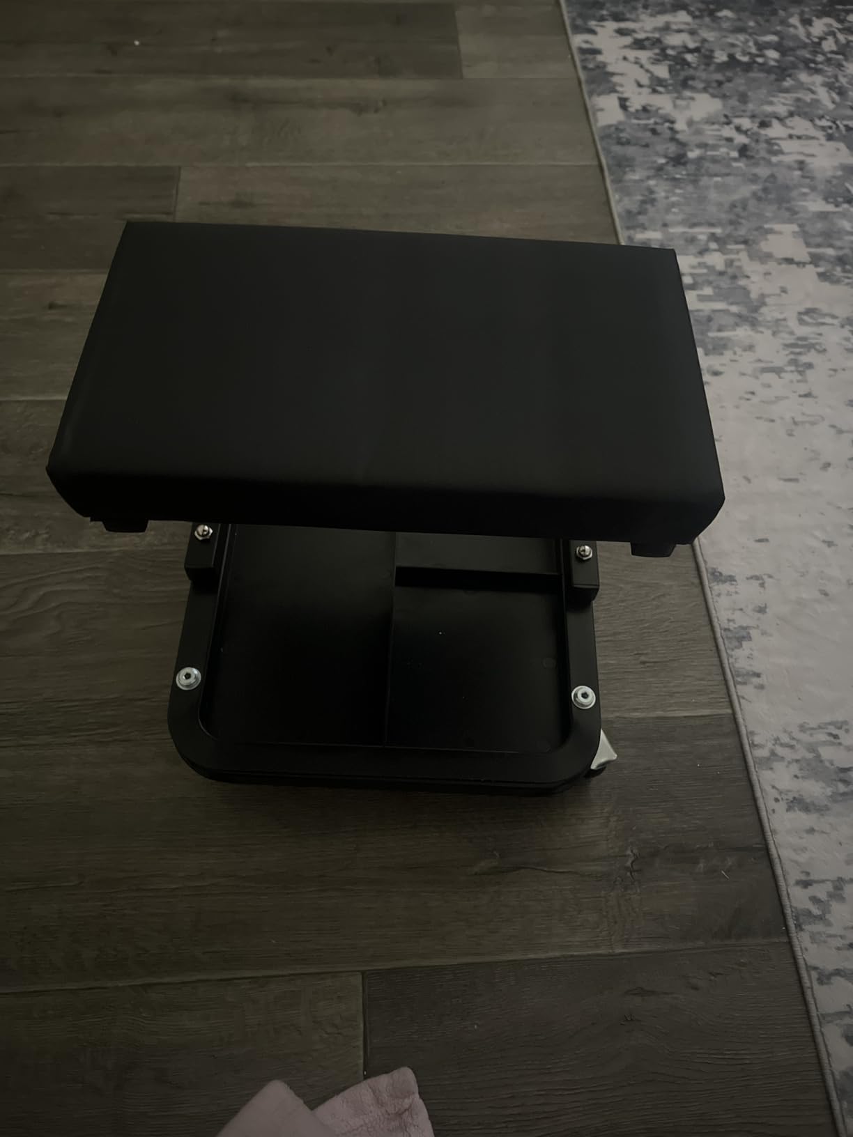 Torin ATR6300B Rolling Creeper Garage/Shop Seat: Padded Mechanic Stool with Tool Tray Storage, Black Large customer photo 1