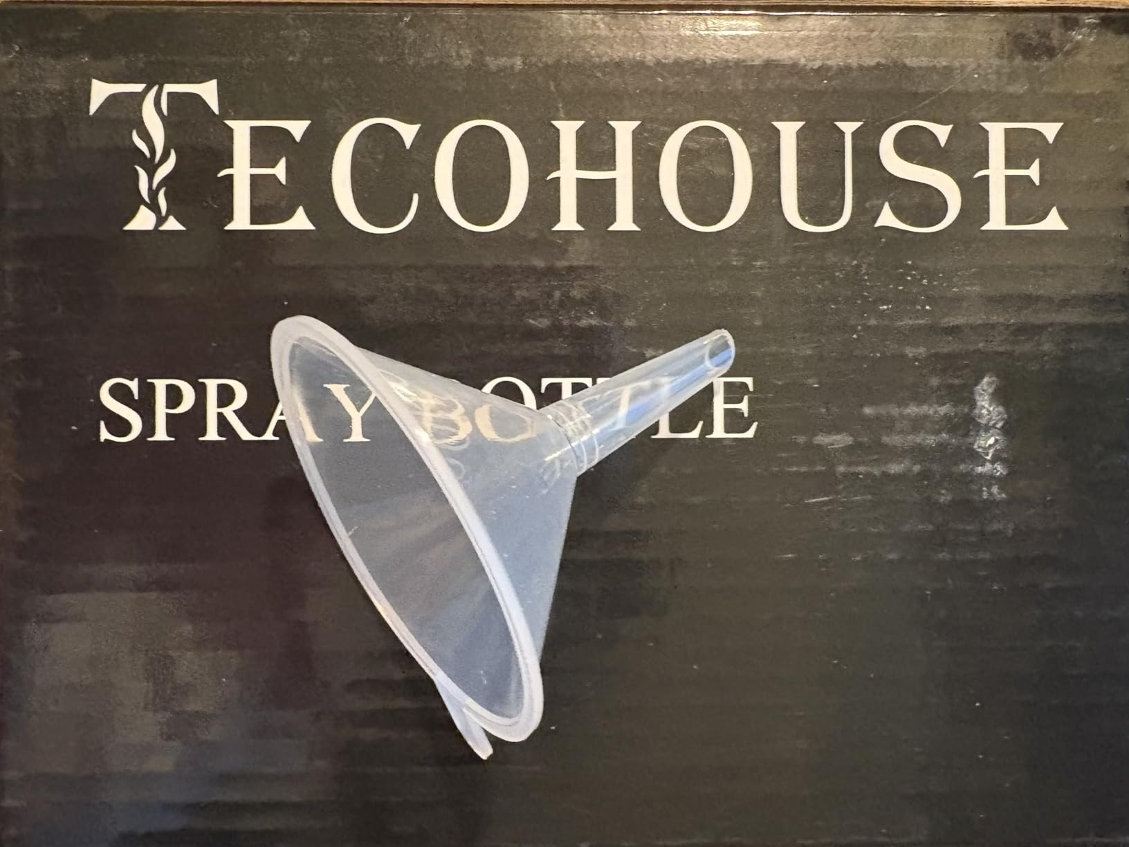 Tecohouse Glass Spray Bottles 4 OZ, Empty Small Spray Bottles 2 Pack for Essential Oils, Cleaning Solutions, Plants, Hair Mister, with Durable Nozzle, Labels, Funnel, Pipettes Clear customer photo 1