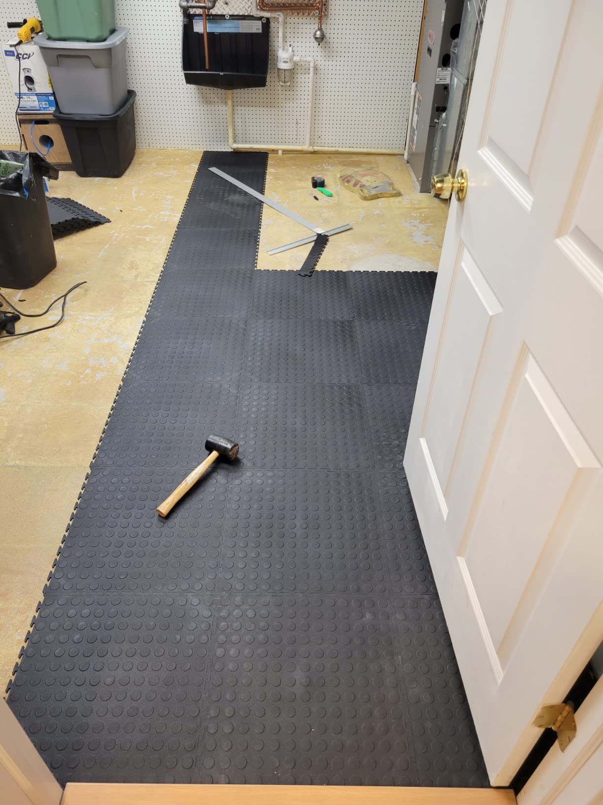 VersaTex Garage Floor 18 x 18 inch Square Plastic Raised Coin Interlocking Floor Tiles for Home Gym, Garage Flooring, Trade Show Flooring, Basement Tiles, 24 Pack (Black) customer photo 1