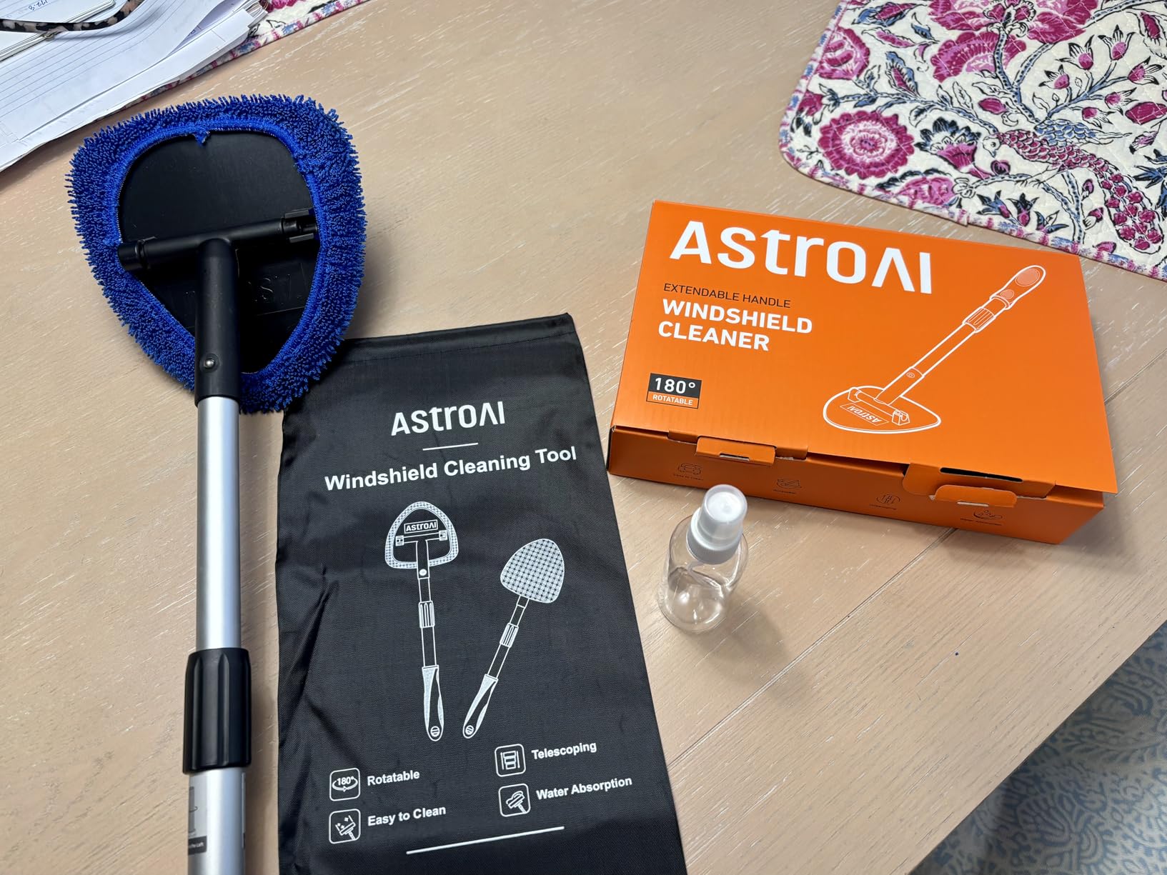 AstroAI Windshield Cleaner Tool, Car Interior Detailing Cleaning Kit with Extendable Handle and 4 Upgraded High-Density Reusable Microfiber Pads customer photo 2