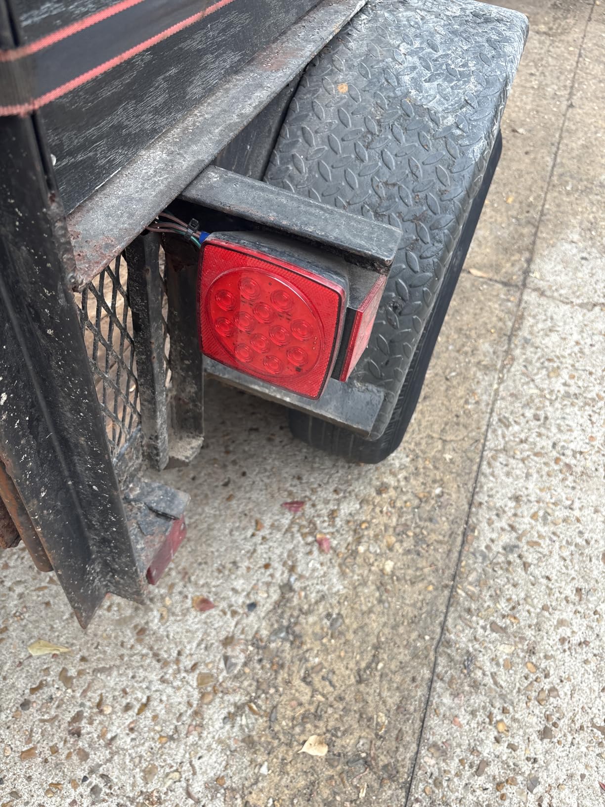 Nilight 2PCS Square LED Trailer Light Kit Low Profile Submersible IP68 Stop Turn Tail Side Marker License Lamps for 12V Utility Boat Camper RV Trucks Marine Snowmobile customer photo 2