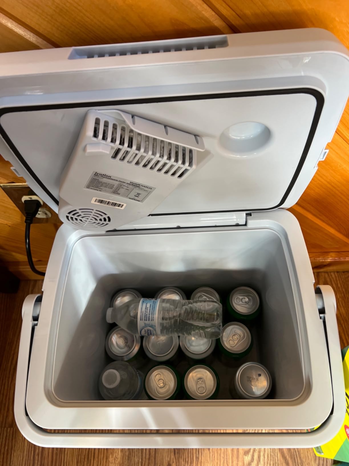 Ivation Electric Cooler & Warmer with Handle | 27 Quart (25 L) Portable Thermoelectric Fridge For Vehicles & Trucks | 110V AC Home Power Cord & 12V Car Adapter for Camping, Travel & Picnics customer photo 2