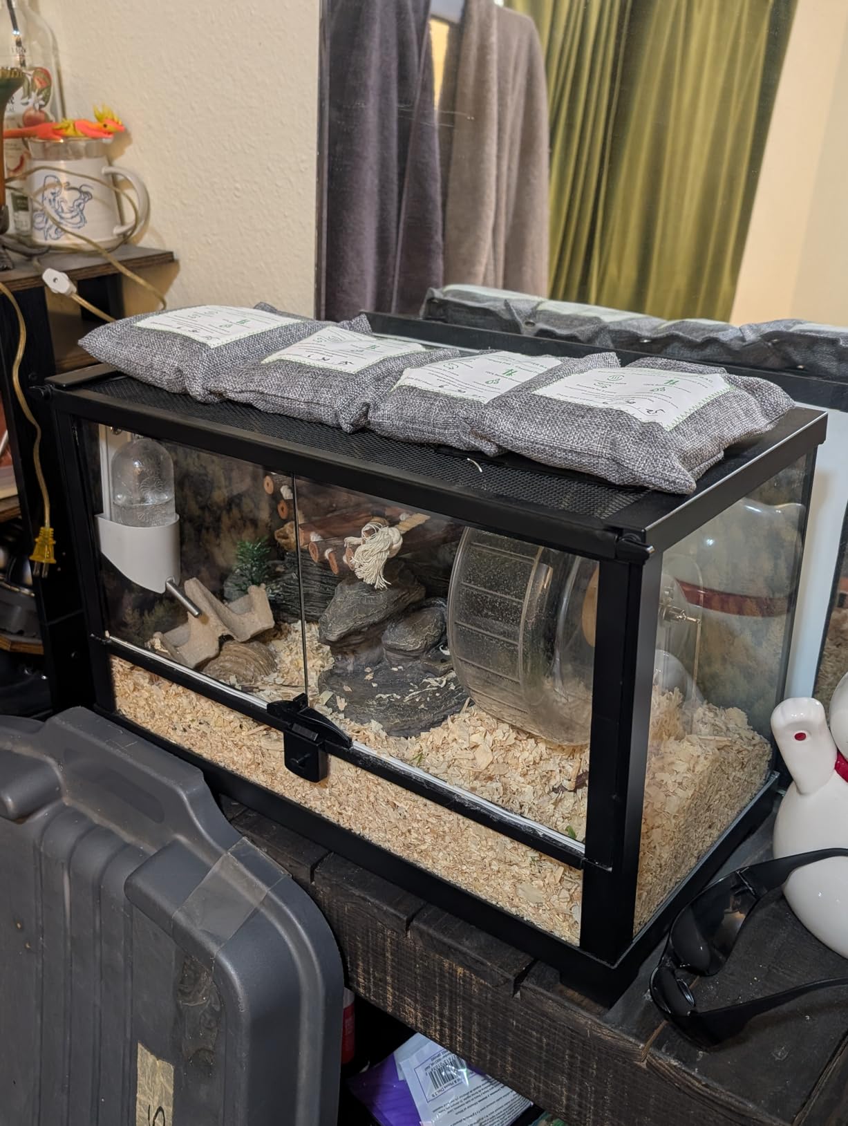 CLEVAST Bamboo Charcoal Air Purifying Bags - (Large, 4x200g), Removes Odors and Moisture, Nature Fresh Air Purifier Bags, Odor Eliminator for Home, Car, Pets, Bathroom, Basement customer photo 1