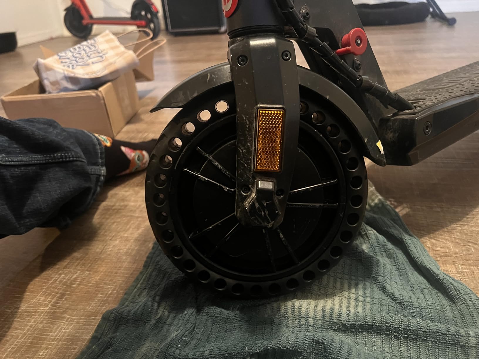 Solid Tire for Xiaomi m365 Electric Scooter Mijia Mi m365 pro/gotrax gxl V2/gotrax XR, 8.5 inches Electric Scooter Wheels 8 1/2'' Front or Rear Replacement Honeycomb Solid Tires(2 Piece) customer photo 1